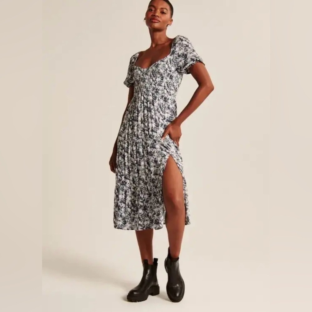 Abercrombie & Fitch Black and White Midi Dress
